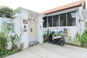 Cahya Guest House