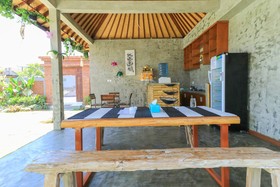 D-Anyar Stay And Surf Canggu