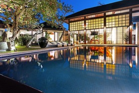 Finns Beach Villa Canggu