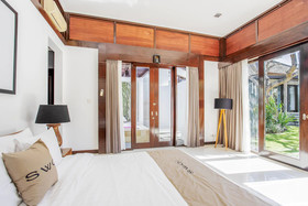 Finns Beach Villa Canggu