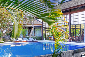 Finns Beach Villa Canggu