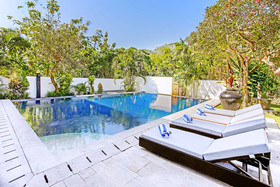 Finns Beach Villa Canggu