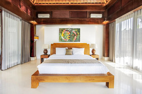 Finns Beach Villa Canggu