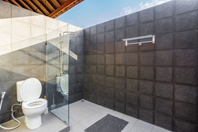 Finns Beach Villa Canggu