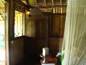 Flower Bud Bungalow