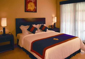 Fourteen Roses Beach Hotel