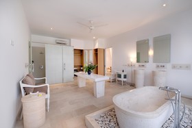 Kutus Kutus Canggu Villa