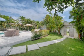 Kutus Kutus Canggu Villa