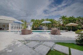 Kutus Kutus Canggu Villa
