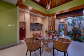 Kutus Kutus Canggu Villa
