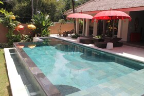 Maylie Bali Villa Bungalows