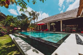 Maylie Bali Villa Bungalows