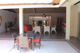 Maylie Bali Villa Bungalows