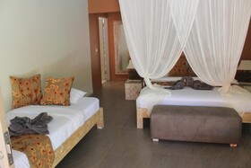 Maylie Bali Villa Bungalows