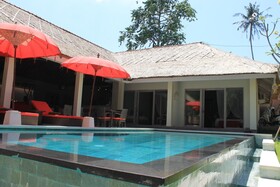 Maylie Bali Villa Bungalows