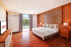 Nara Villa