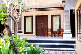 Putu Guest House II
