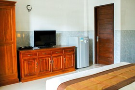 Putu Guest House II