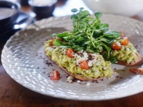 Taman Nauli Bed & Breakfast