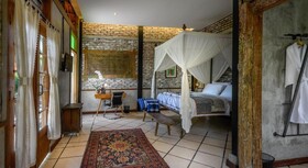 Taman Nauli Bed & Breakfast