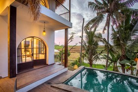 Tropical Private Villa 3 BR Canggu w/Staff