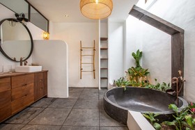 Tropical Private Villa 3 BR Canggu w/Staff