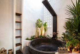 Tropical Private Villa 3 BR Canggu w/Staff
