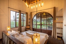 Tropical Private Villa 3 BR Canggu w/Staff