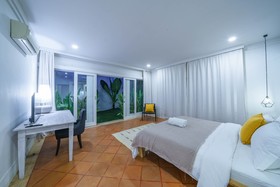Villa Kelapa Putih