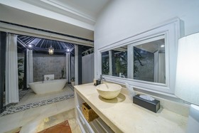 Villa Kelapa Putih