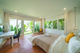 Villa Kelapa Putih