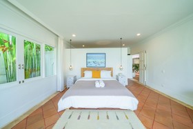 Villa Kelapa Putih