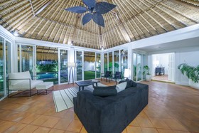 Villa Kelapa Putih