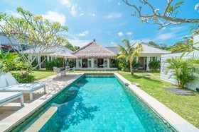 Villa Kelapa Putih