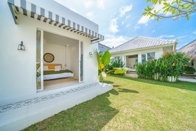 Villa Kelapa Putih