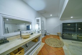 Villa Kelapa Putih