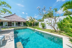 Villa Kelapa Putih