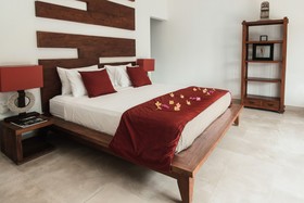 Villa Khadi