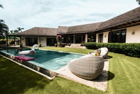 Villa Khadi