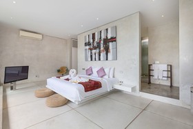 Villa Mikayla