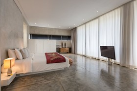 Villa Mikayla