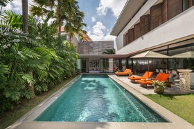 Villa Mikayla
