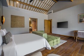 Villa Pereh by Alfred