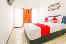 Canggu 77 Guest House by OYO