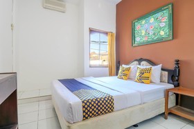 Candra Adhi Graha Hotel