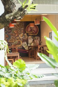 Miraa Guest House & Resto By Ghayatri
