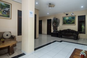 Miraa Guest House & Resto By Ghayatri