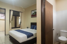 Miraa Guest House & Resto By Ghayatri