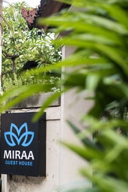 Miraa Guest House & Resto By Ghayatri