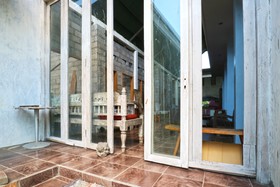 Nira Guest House